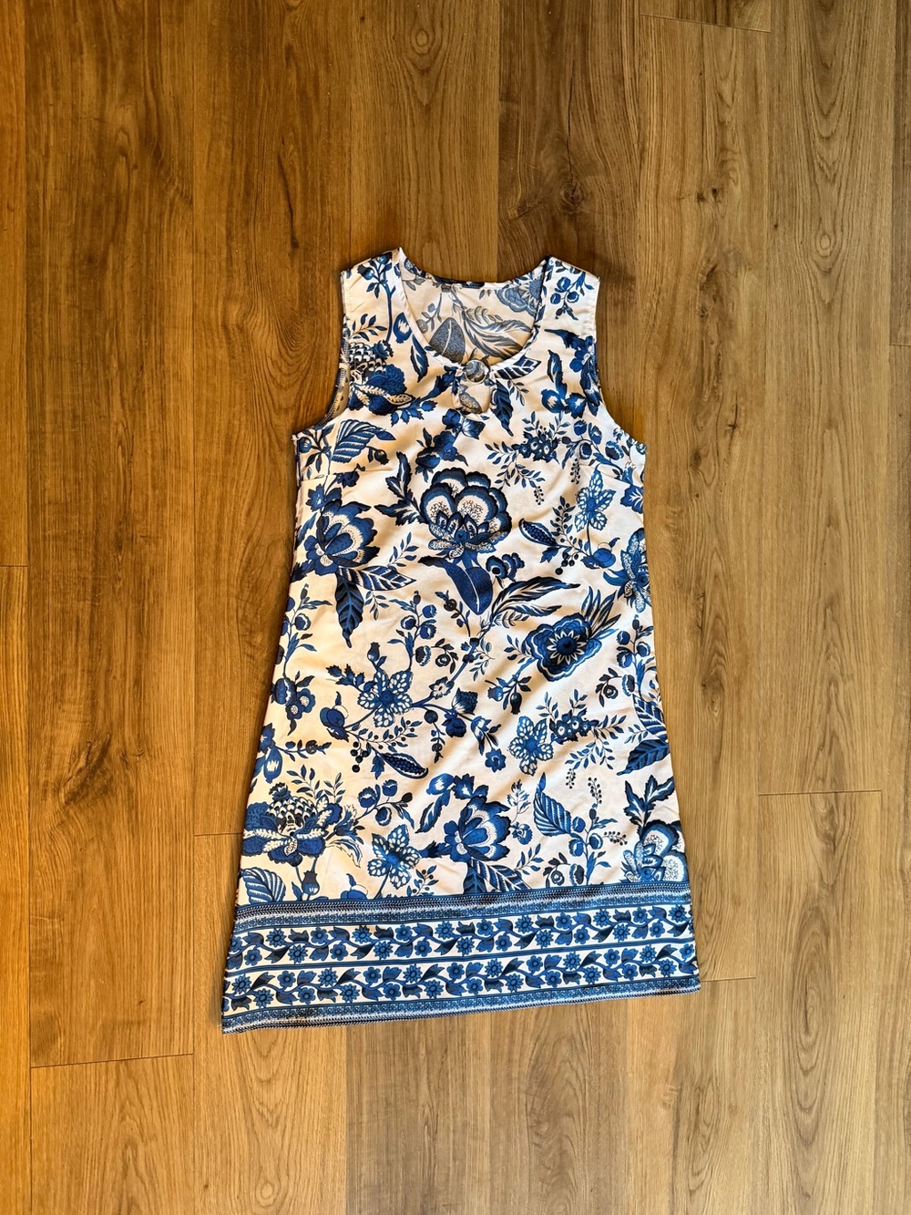 SHEIN White and Blue Floral Sleeveless Shift Dress